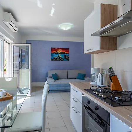Guest house Tonka Near And Sea Pula