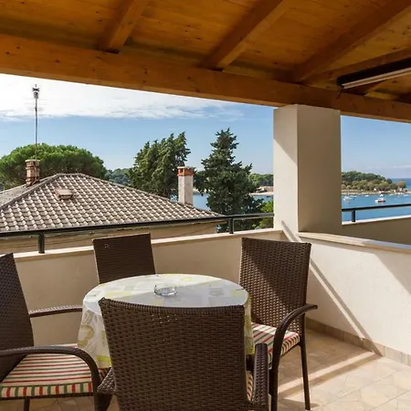 Guest house Tonka Near And Sea Pula
