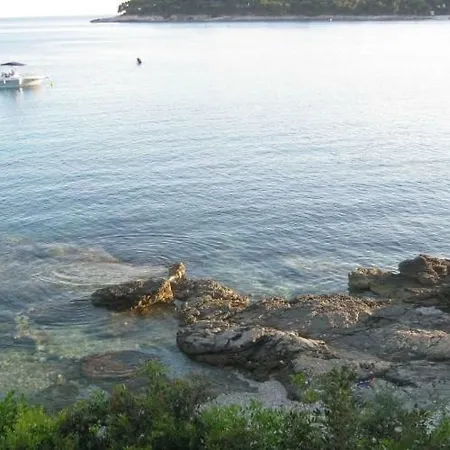Guest house Tonka Near And Sea