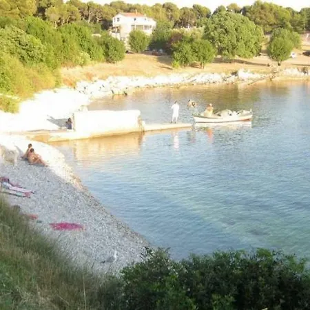 Tonka Near And Sea 3*